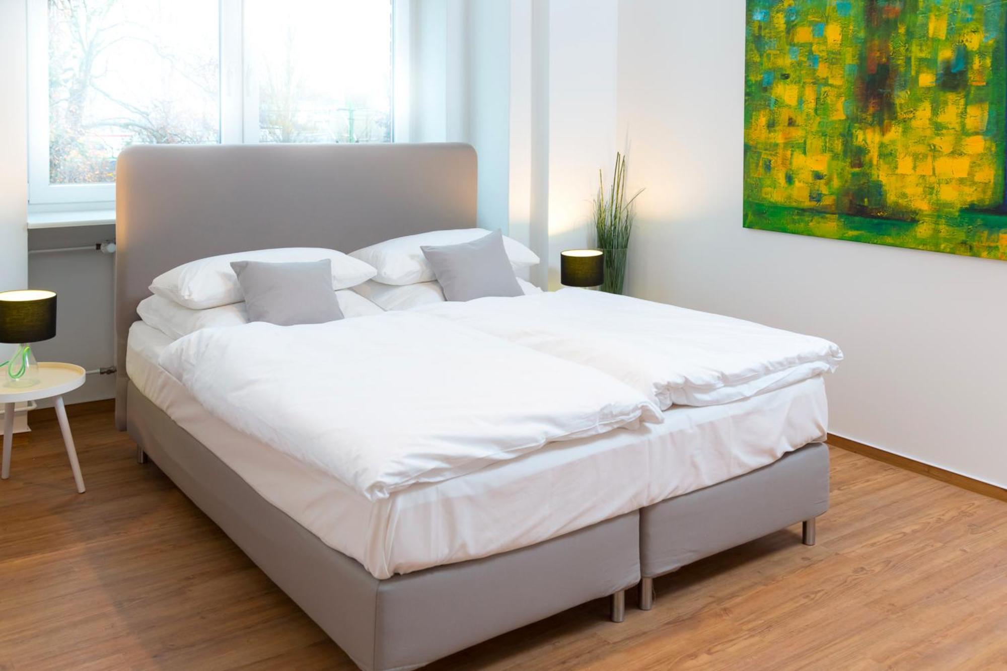 Three-Bedroom Apartment with Terrace,824880692:JPEG